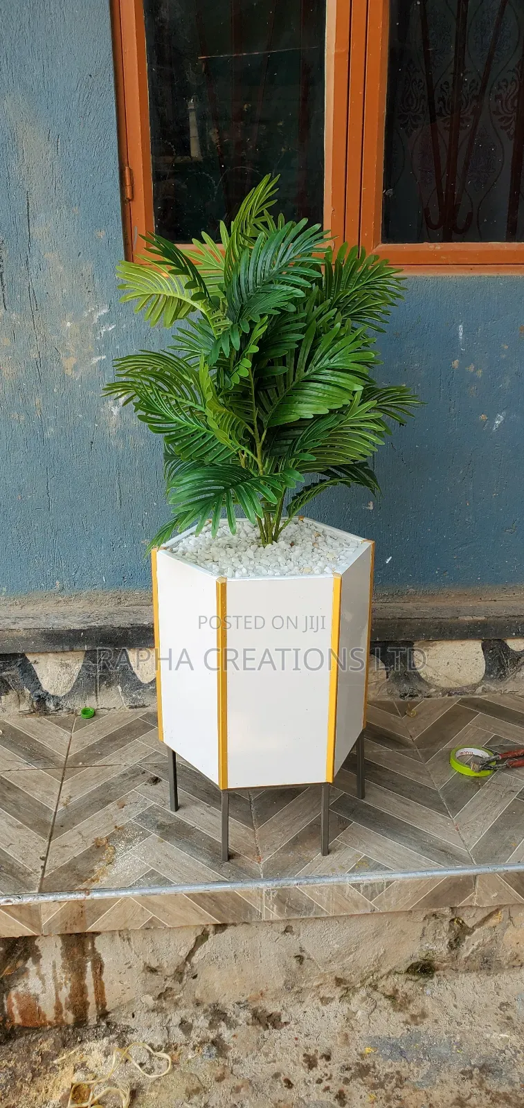 Plastic Flower Pots/Ceramic Tile Flower Pots/Vases/Planters/Flowers