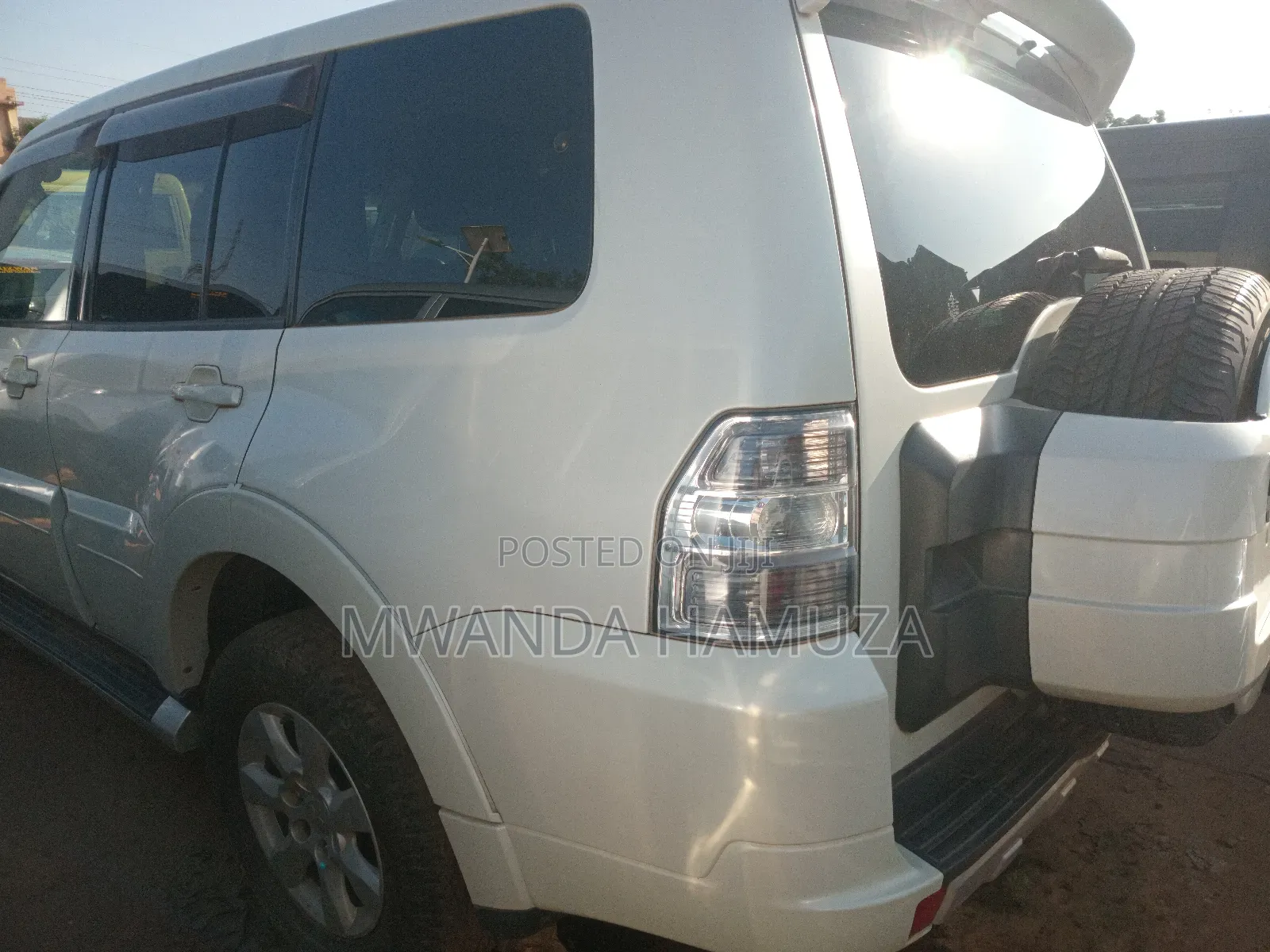 Mitsubishi Pajero 2012 White