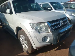 Mitsubishi Pajero 2012 White