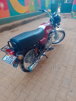 Bajaj Boxer 100 2025 Red