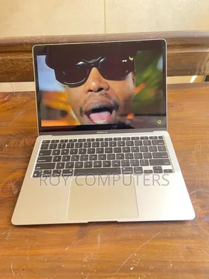 Laptop Apple MacBook Pro 2020 M1 8GB Intel Core i5 SSD 256GB