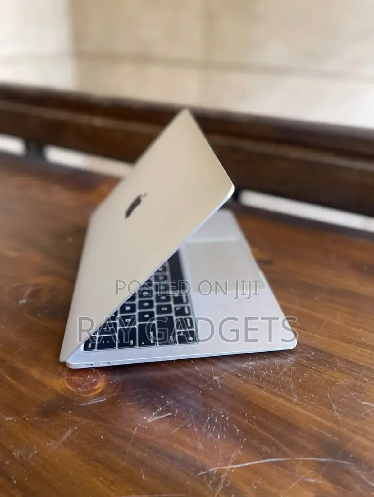 Laptop Apple MacBook Pro 2020 M1 8GB Intel Core i5 SSD 256GB