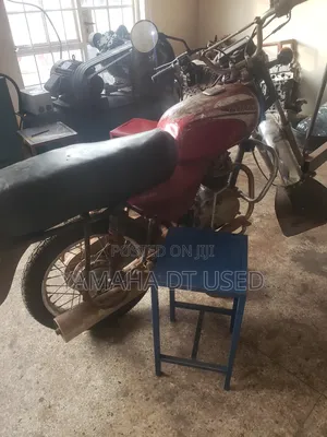 Bajaj Boxer 2015 Red