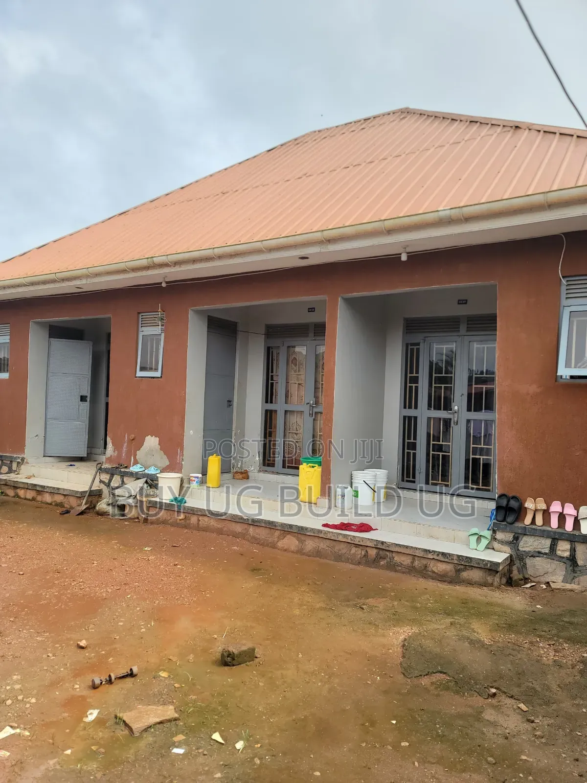 1bdrm Apartment in Kitende Entebbe Road, Central Division for sale