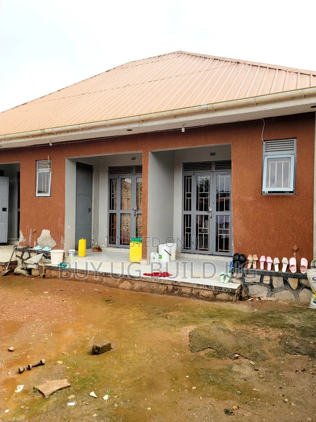 1bdrm Apartment in Kitende Entebbe Road, Central Division for sale