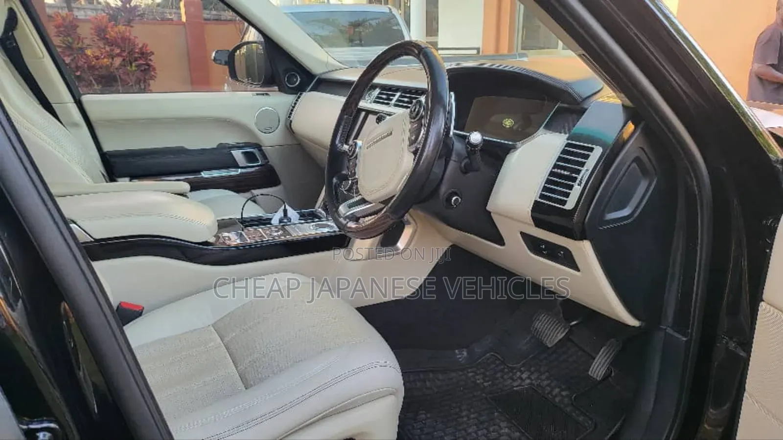 Land Rover Range Rover Vogue 2016 Black