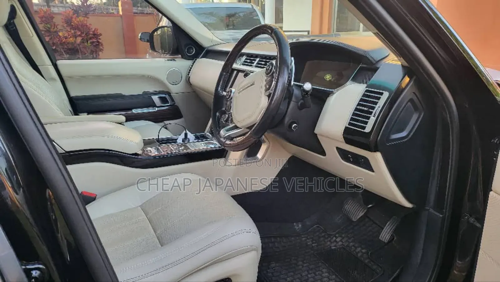 Land Rover Range Rover Vogue 2016 Black
