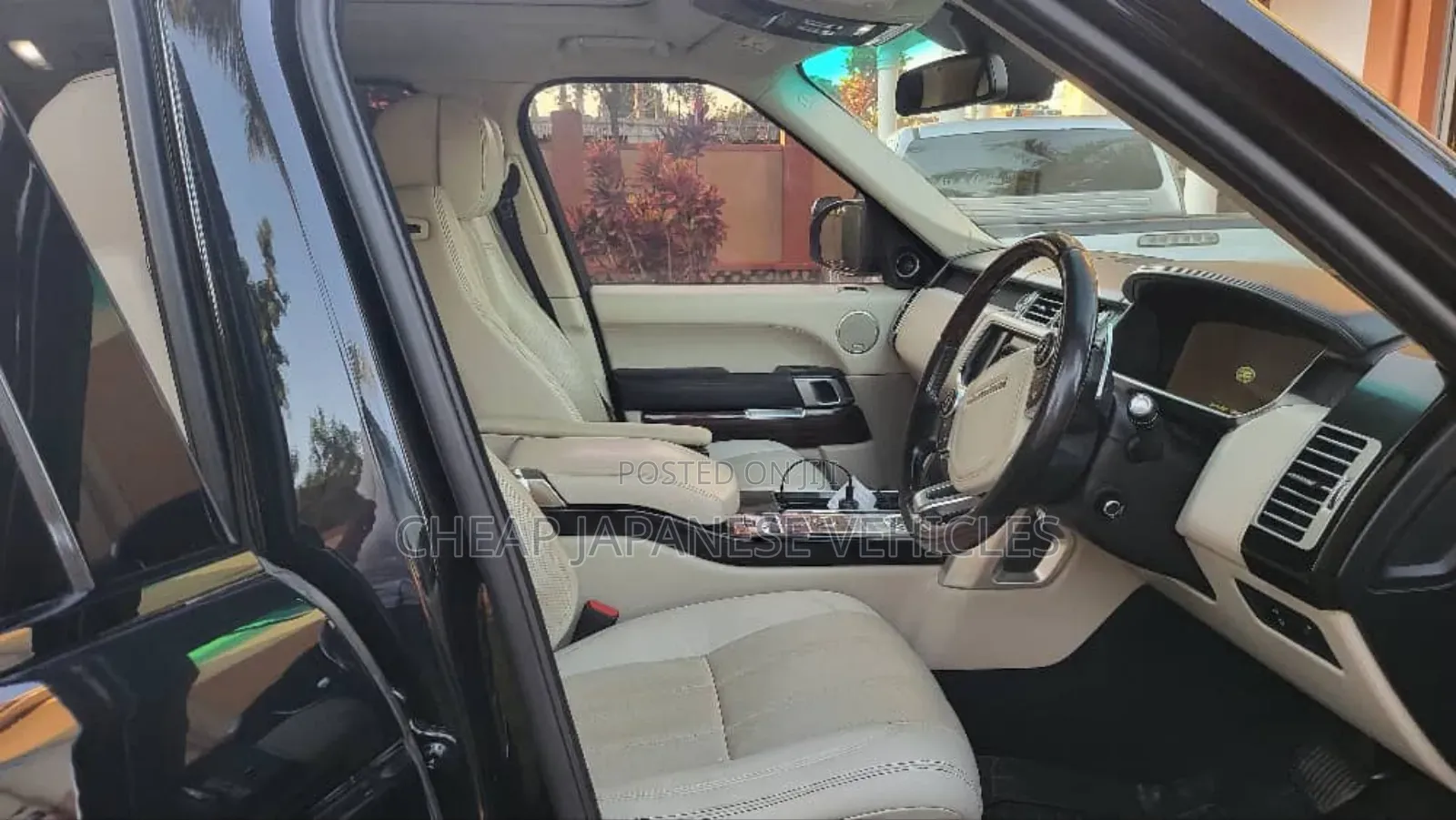 Land Rover Range Rover Vogue 2016 Black