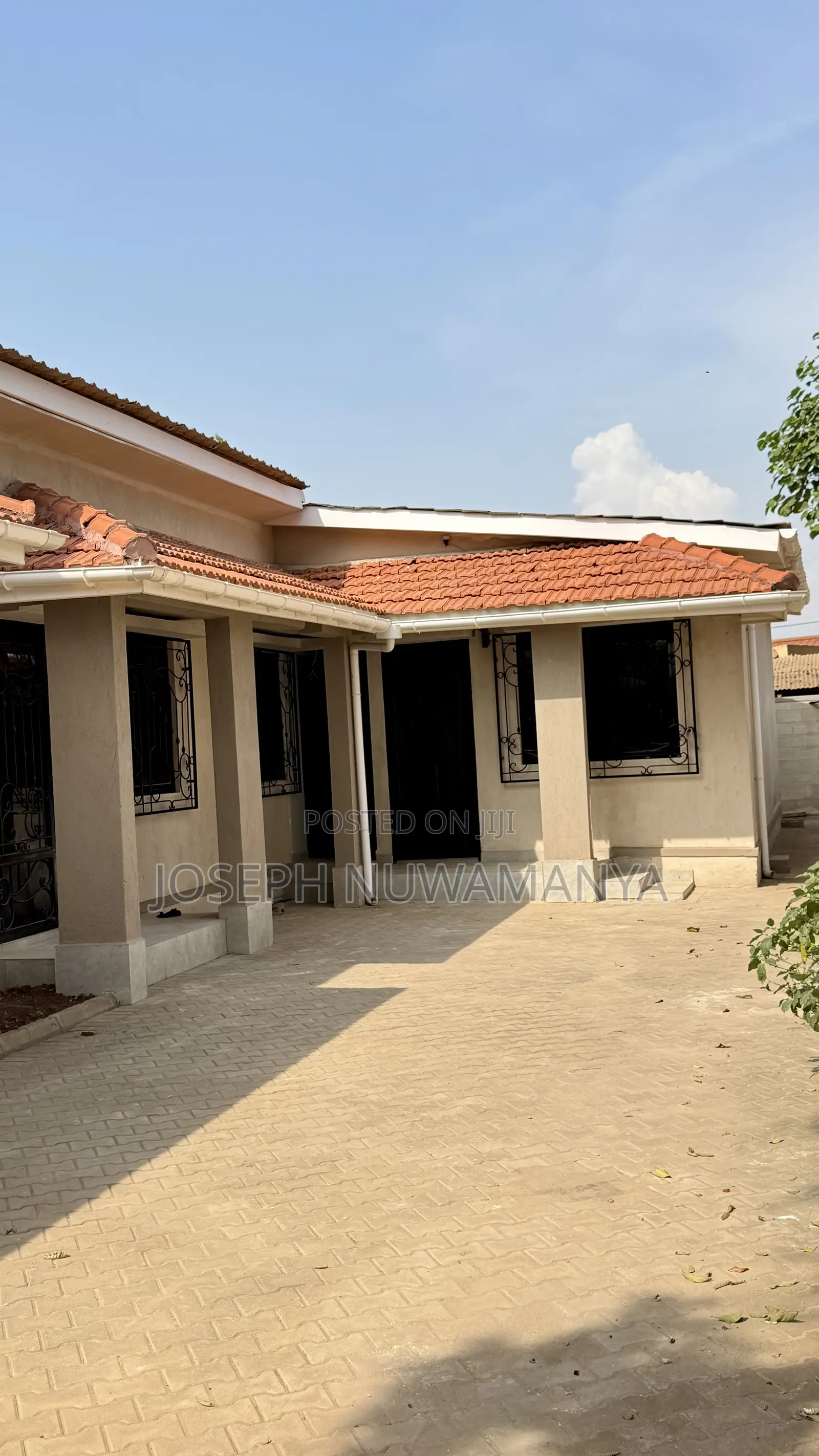 1bdrm Bungalow in Kira for sale
