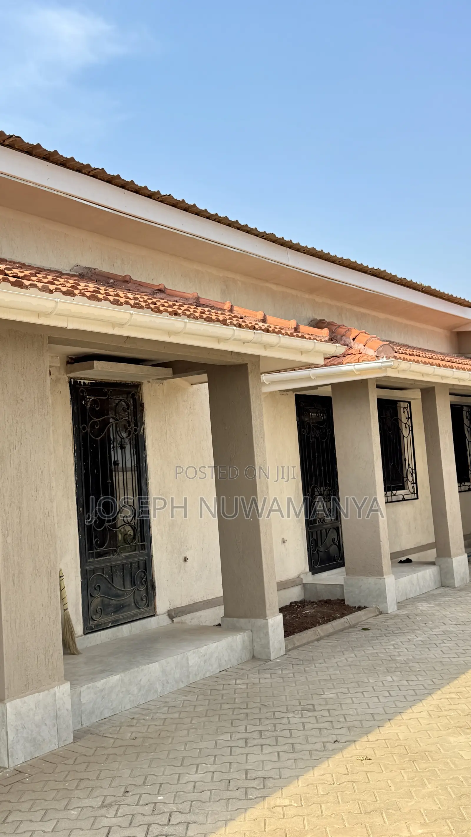 1bdrm Bungalow in Kira for sale