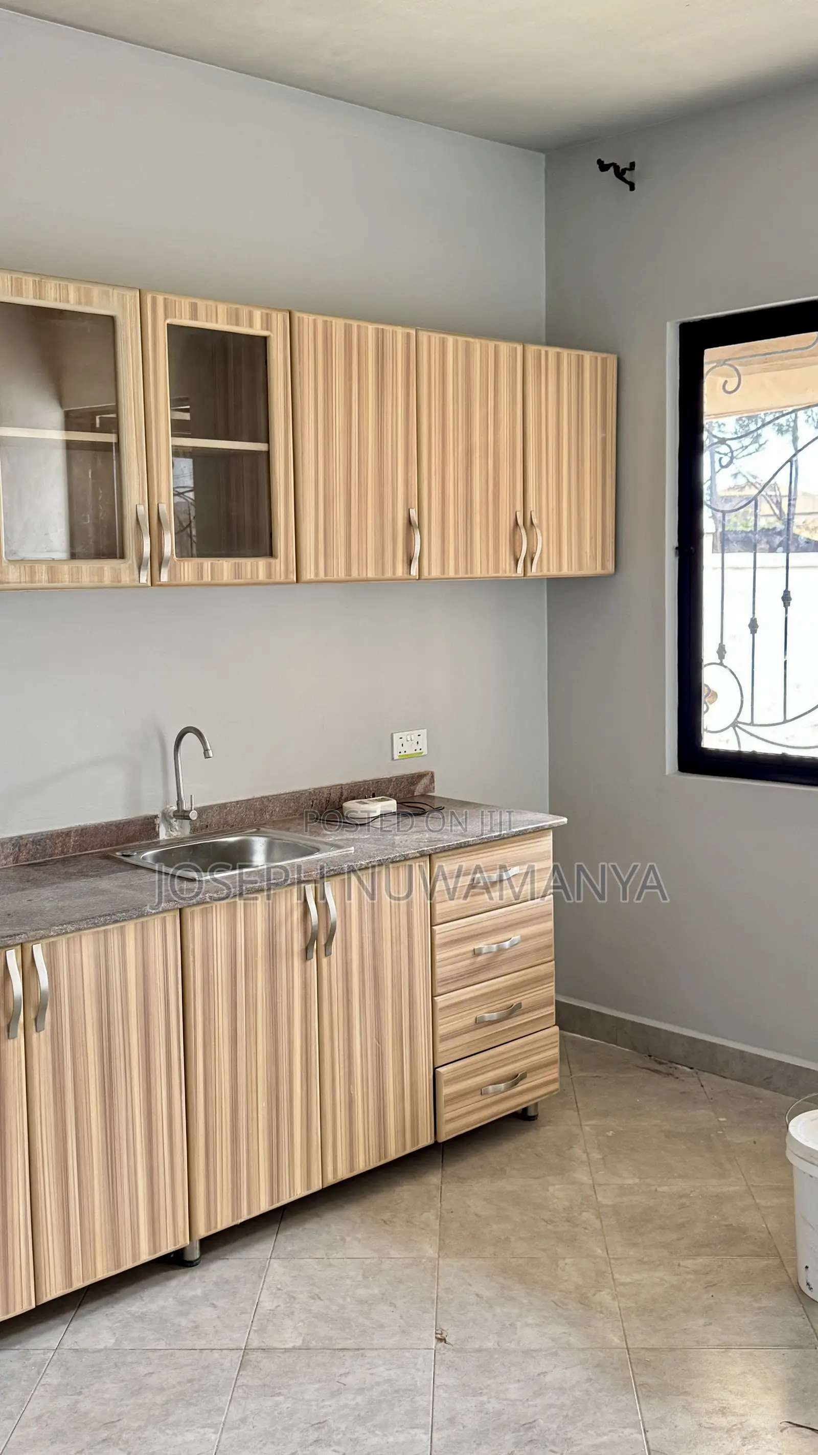 1bdrm Bungalow in Kira for sale