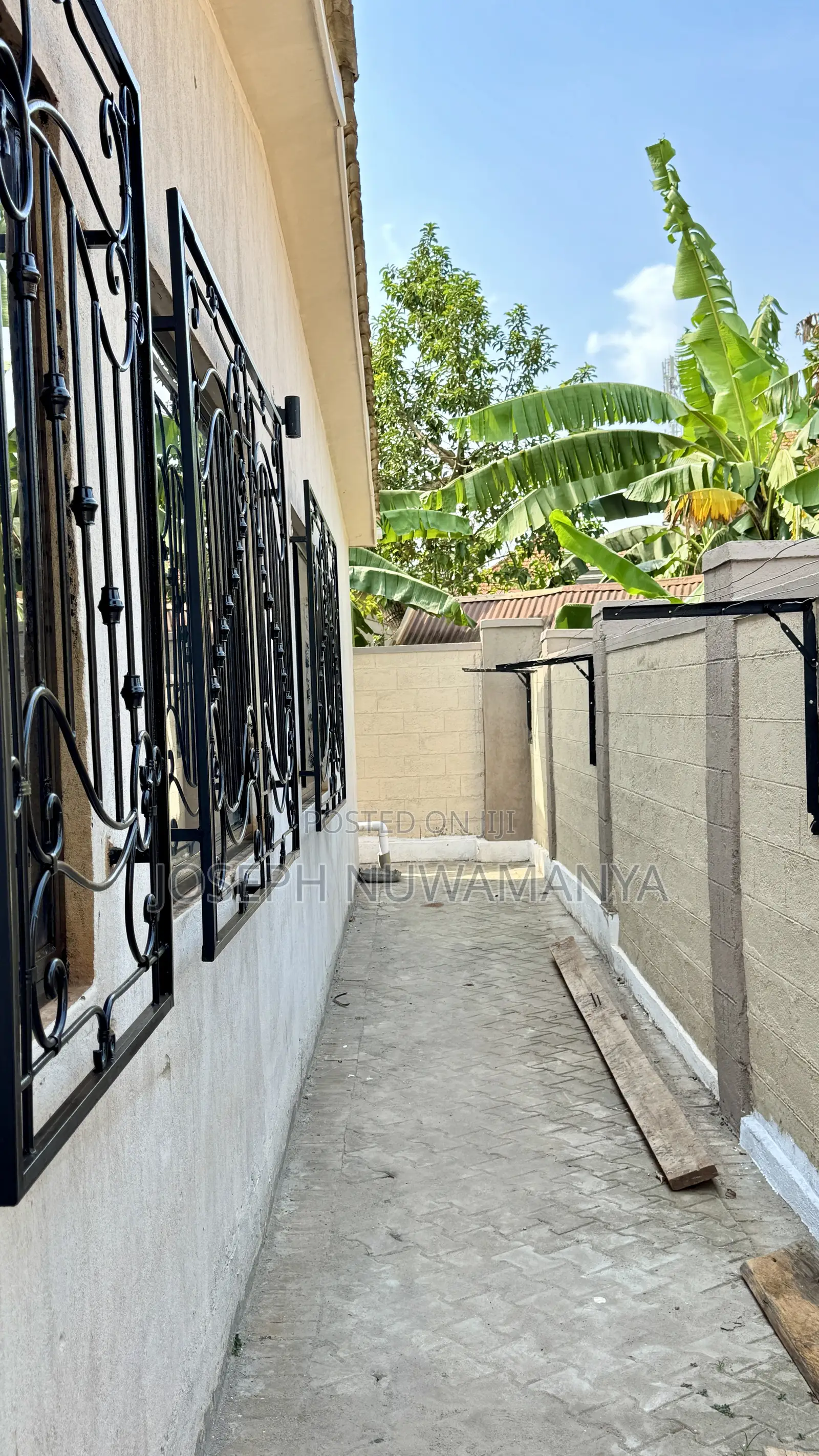 1bdrm Bungalow in Kira for sale