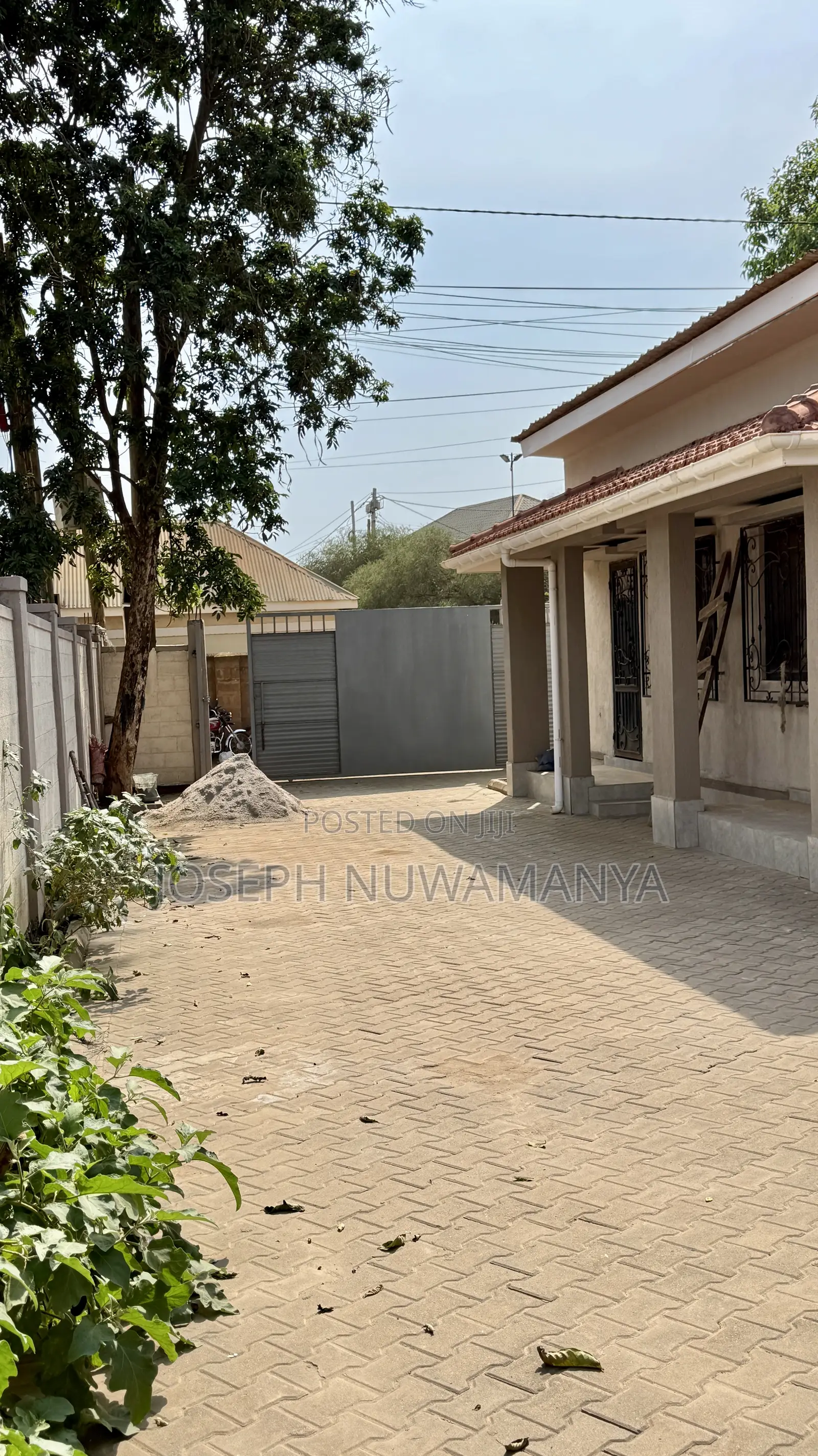 1bdrm Bungalow in Kira for sale