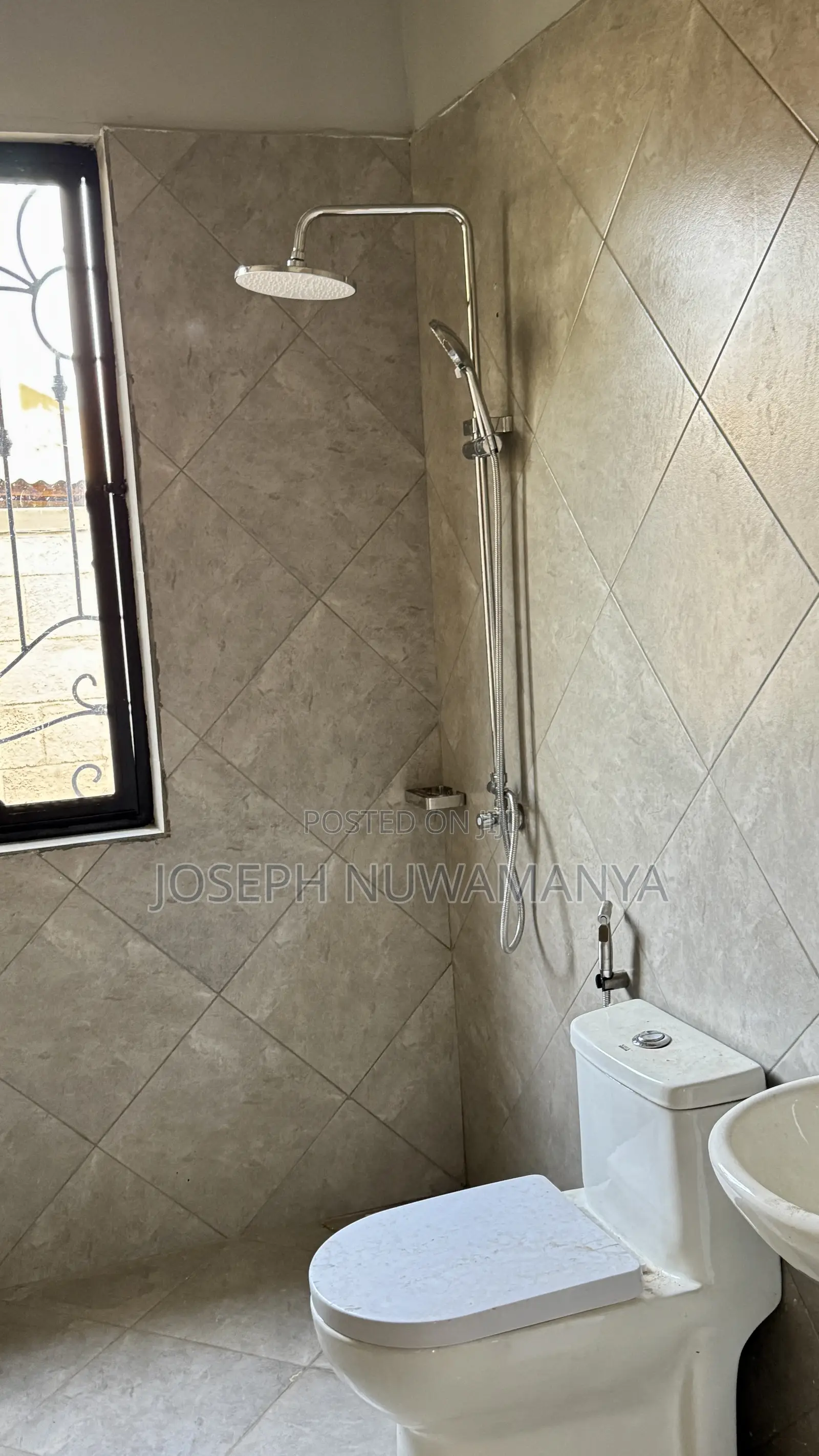 1bdrm Bungalow in Kira for sale