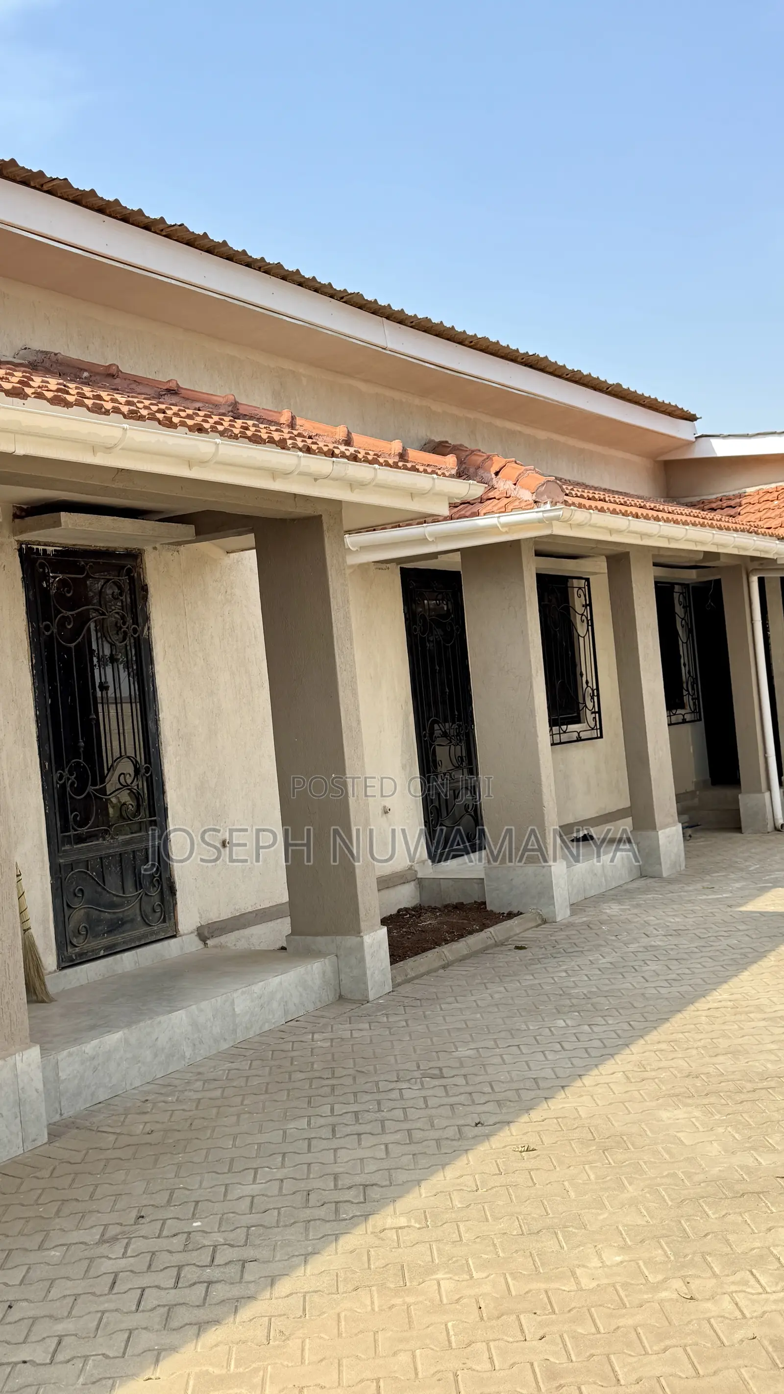 1bdrm Bungalow in Kira for sale