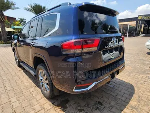 Toyota Land Cruiser 2023 Blue
