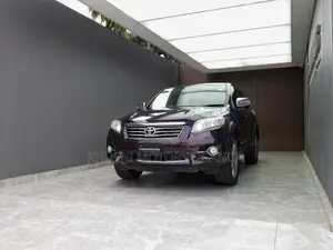 Toyota Vanguard 2013 Black