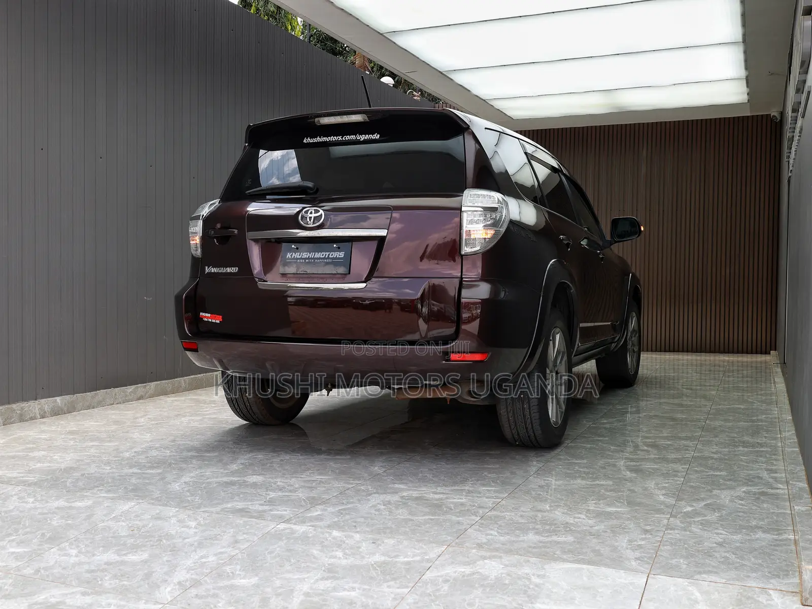 Toyota Vanguard 2013 Black