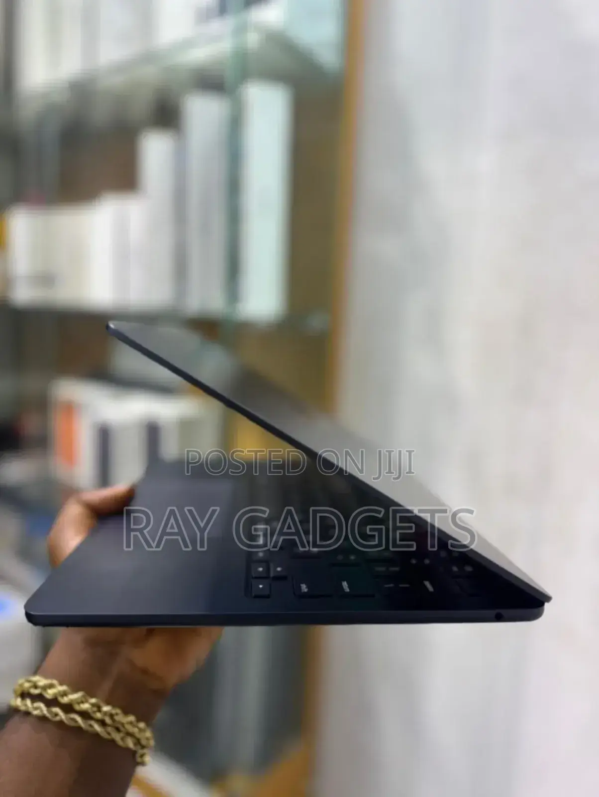 New Laptop Apple MacBook Pro 2024 M4 14-inch 16GB Apple M4 SSD 512GB