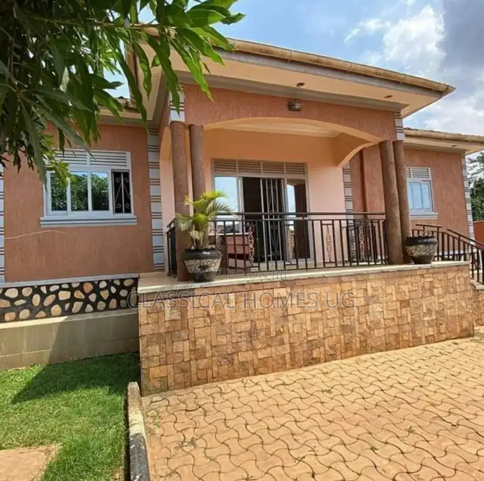 3bdrm Bungalow in Luzira, Central Division for rent
