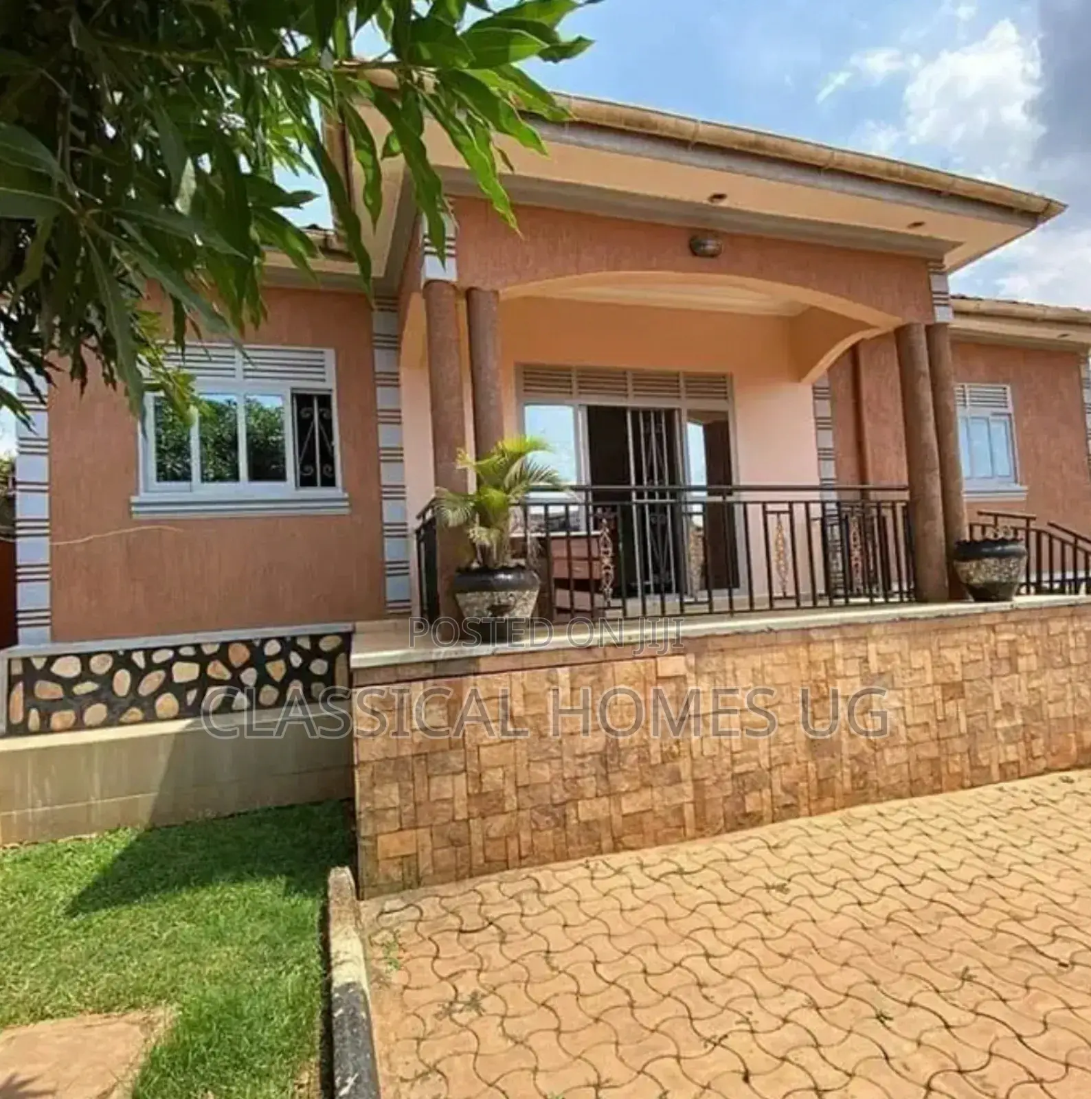 3bdrm Bungalow in Luzira, Central Division for rent