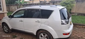 Mitsubishi Outlander 2009 White
