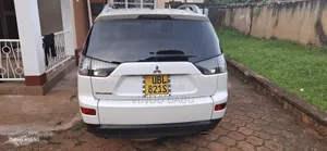 Mitsubishi Outlander 2009 White
