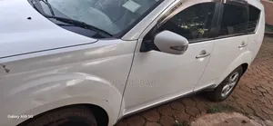 Mitsubishi Outlander 2009 White