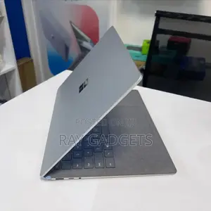 New Laptop Microsoft Surface Laptop 3 8GB Intel Core i7 SSD 256GB