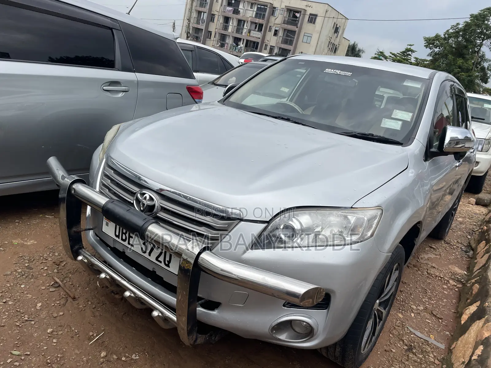 Toyota Vanguard 2010 Silver