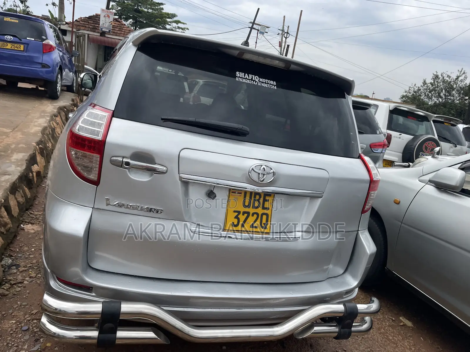 Toyota Vanguard 2010 Silver