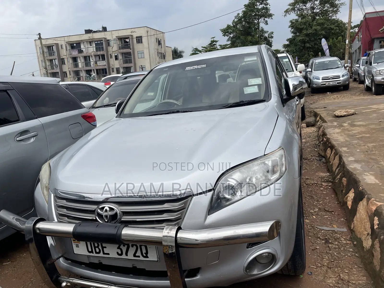 Toyota Vanguard 2010 Silver