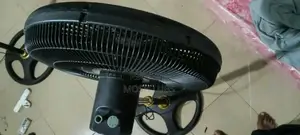 New 18" Floor Standing Fan