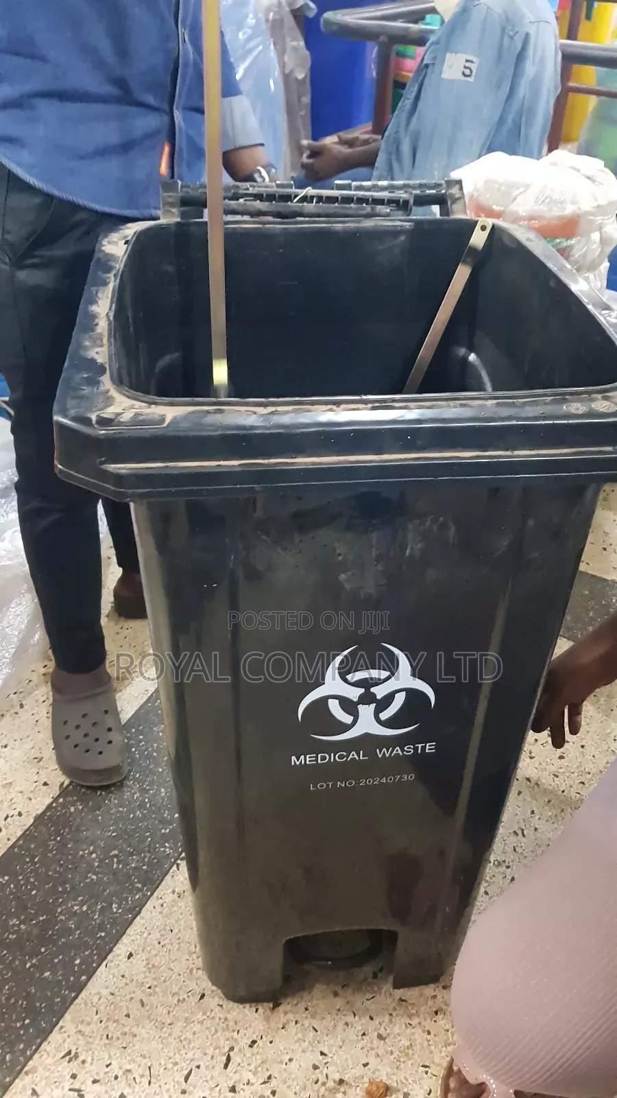 Foot Pedal Waste Bin (Hotels,Hospitals and Clinics