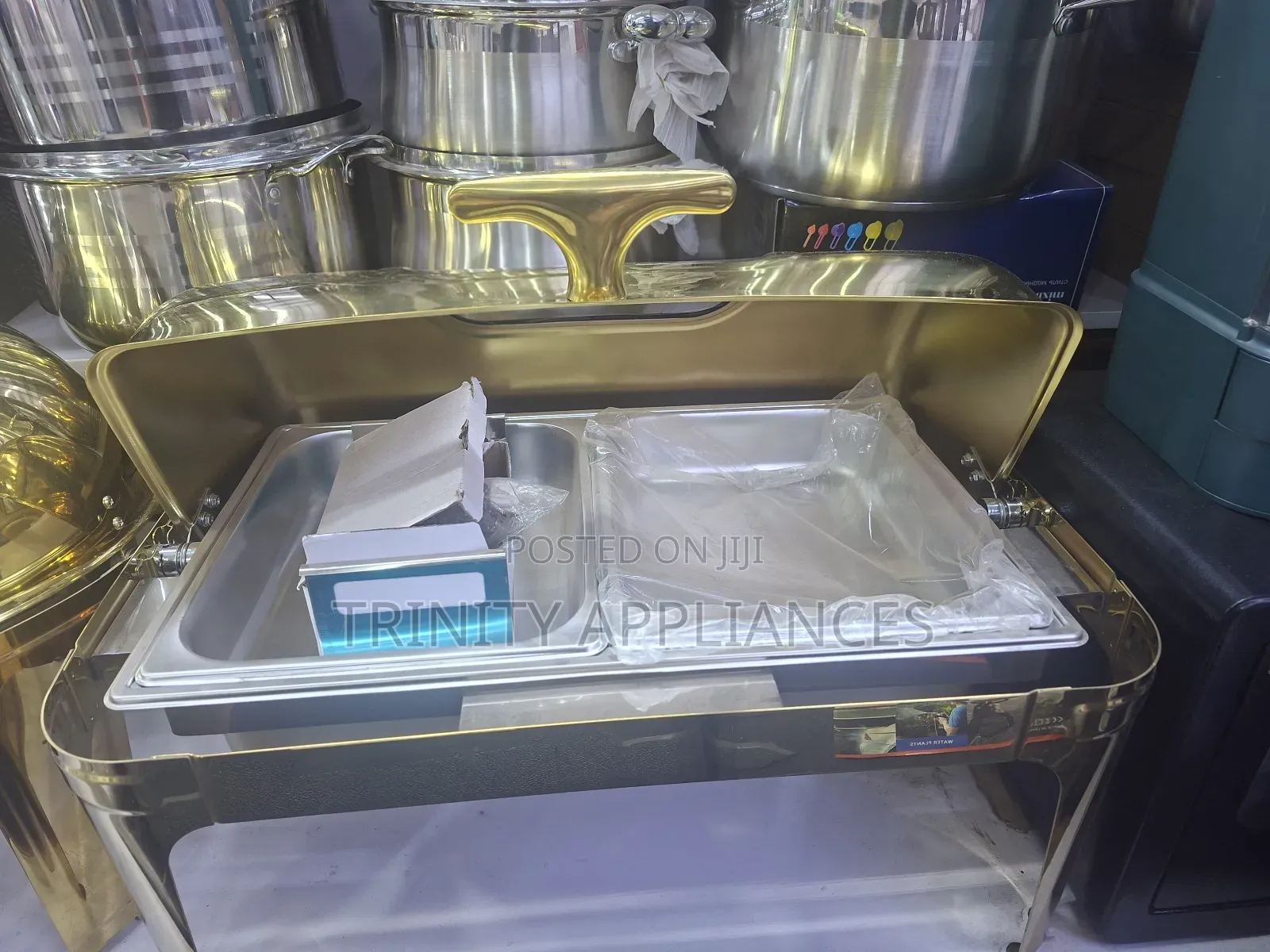 11 Litres Chaffing Dish With Display Window- Gold