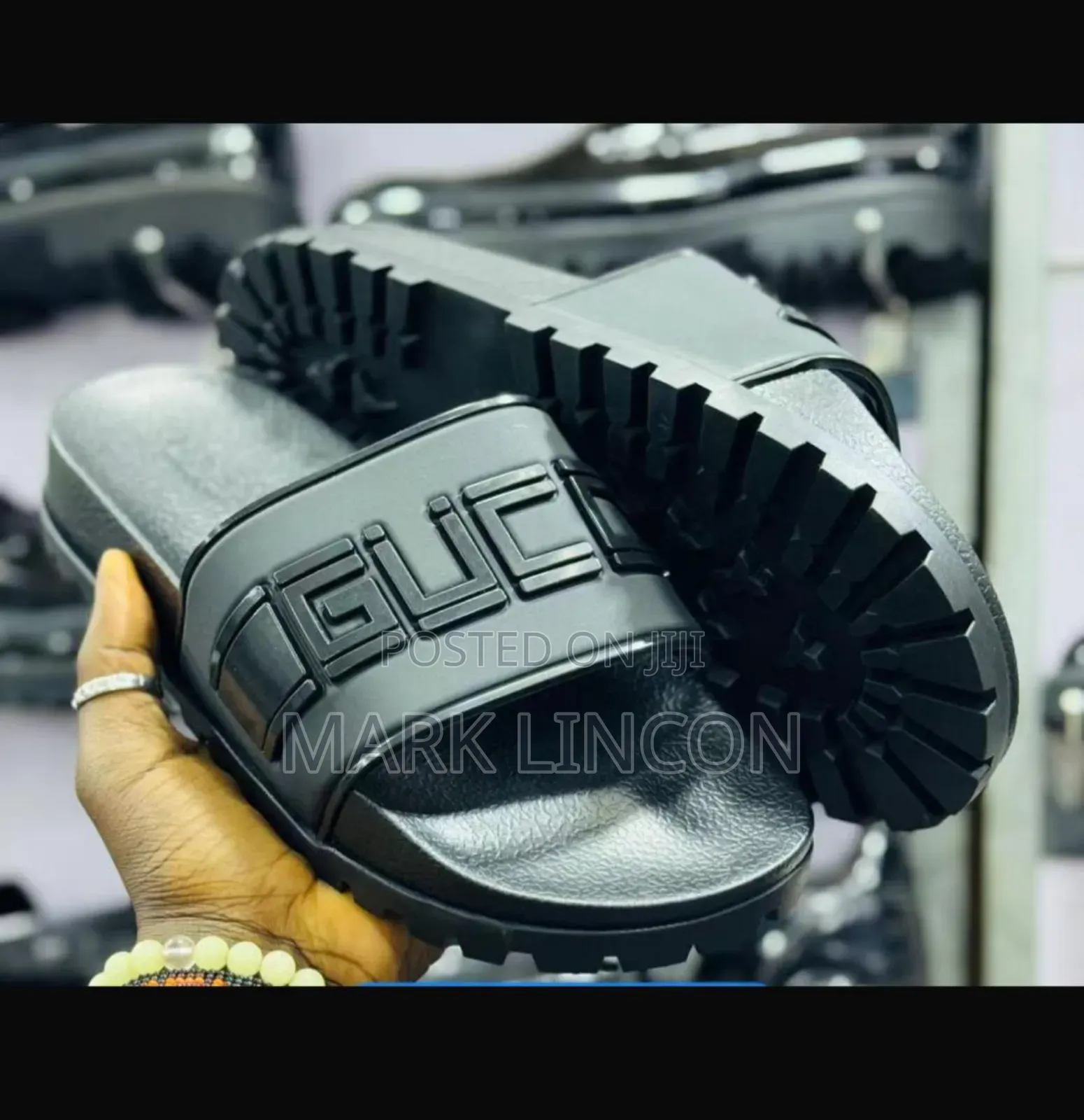 Gucci Slides Unisex Push In