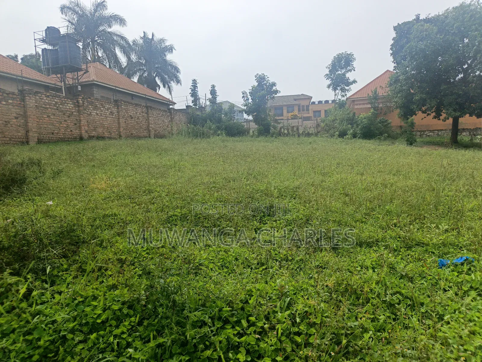 100by100ft Plot on Sale in Kyanja