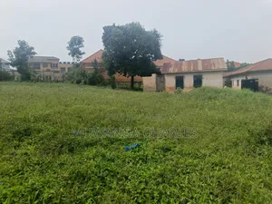100by100ft Plot on Sale in Kyanja