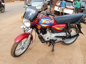 Bajaj Boxer 125 2021 Red