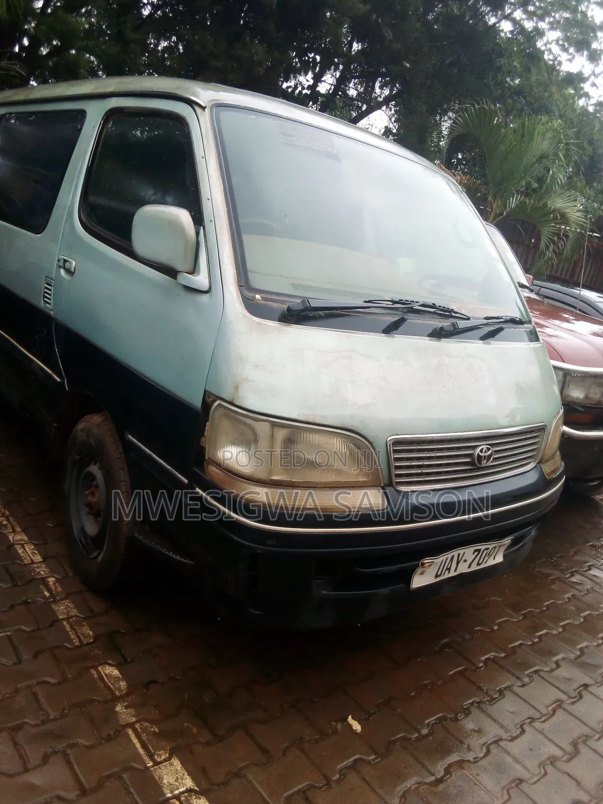 Toyota HiAce 1998 Silver