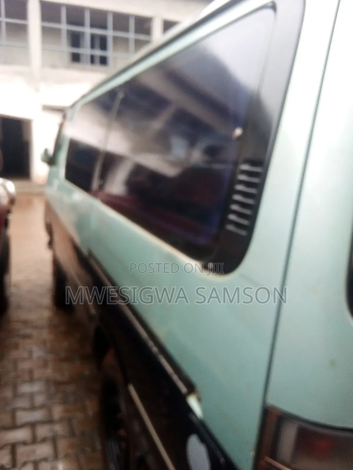Toyota HiAce 1998 Silver