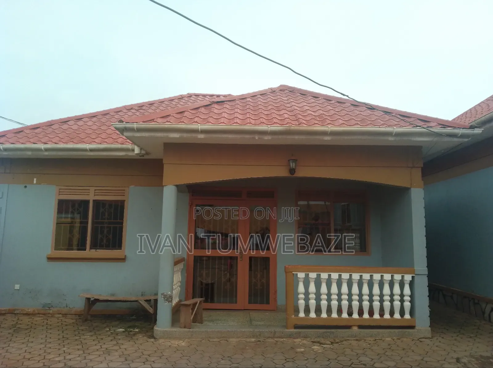 3bdrm Bungalow in Kawuku Entebbe Rd, Central Division for rent