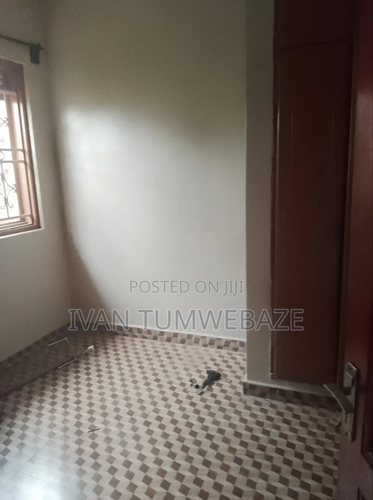 3bdrm Bungalow in Kawuku Entebbe Rd, Central Division for rent