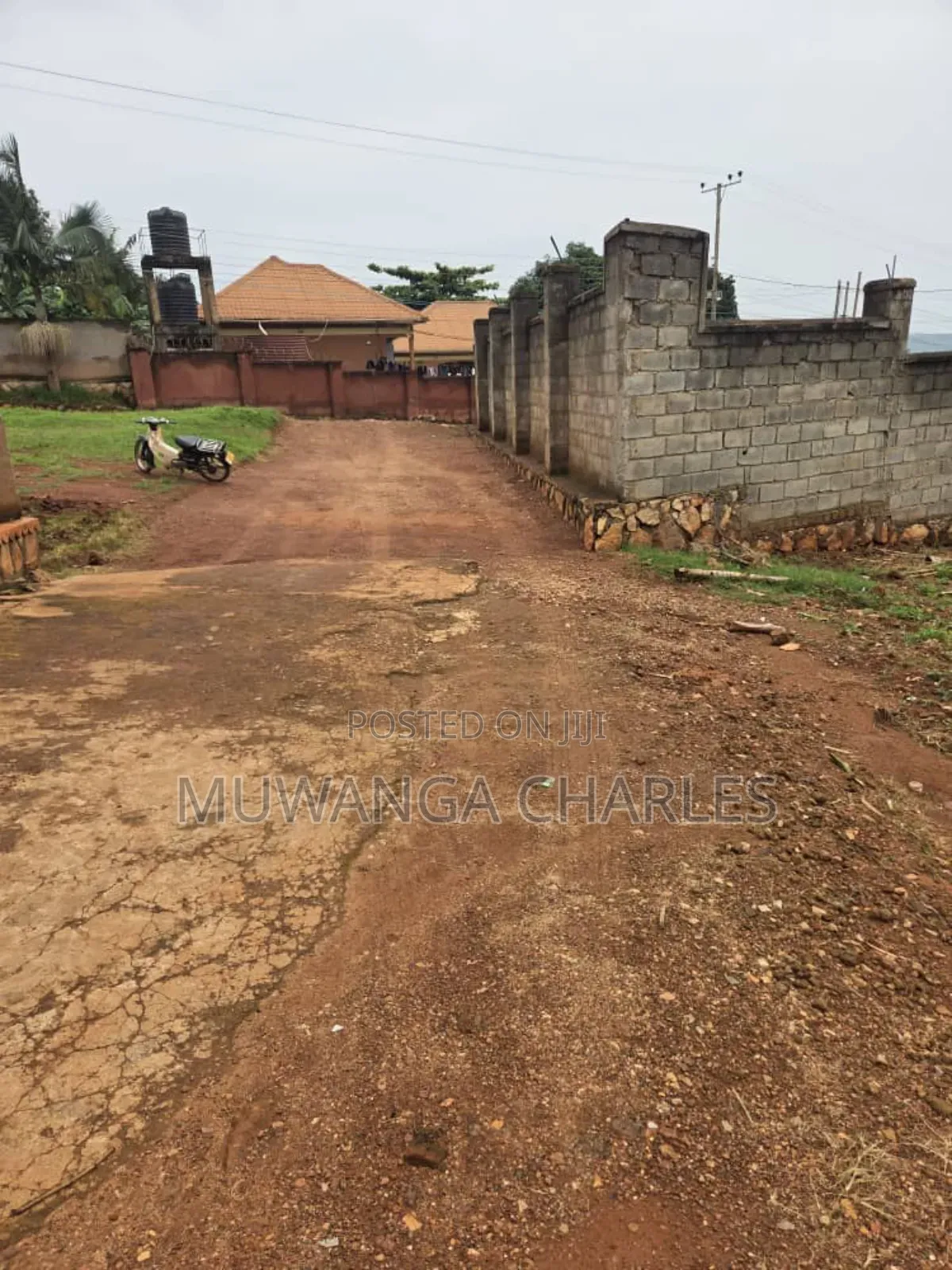 Plots on Sale in Kira Town
