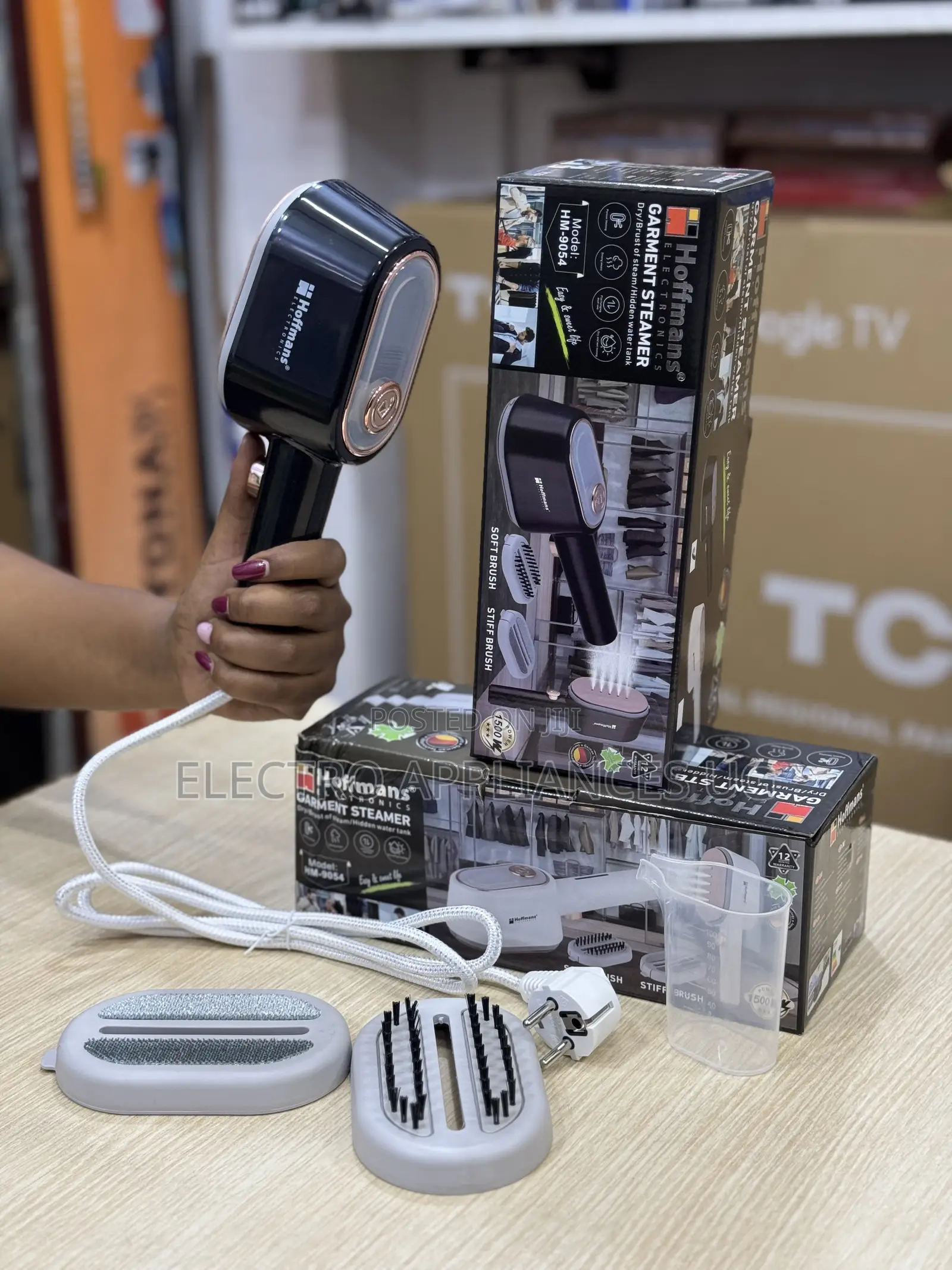 Hoffmans Handheld Garment Steamer.