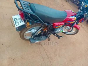 Bajaj CT 125X 2025 Red