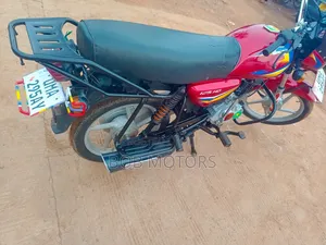 Bajaj CT 125X 2025 Red