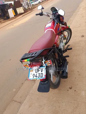 Bajaj Boxer 125 2023 Red