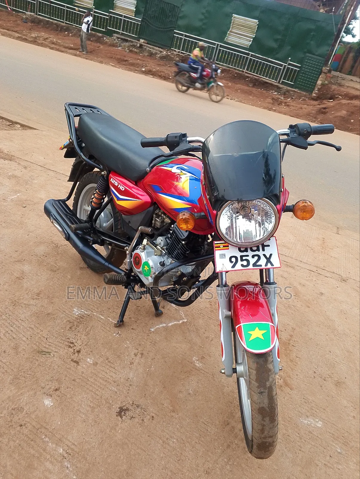 Bajaj Boxer 125 2024 Red