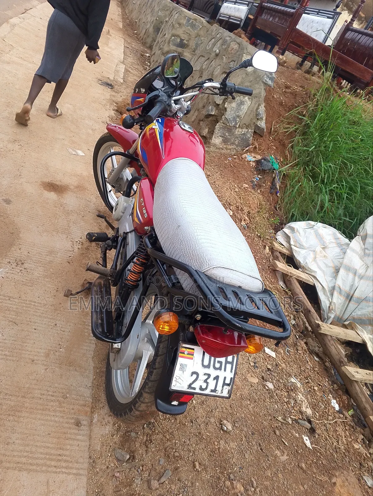 Bajaj Boxer 125 2024 Red